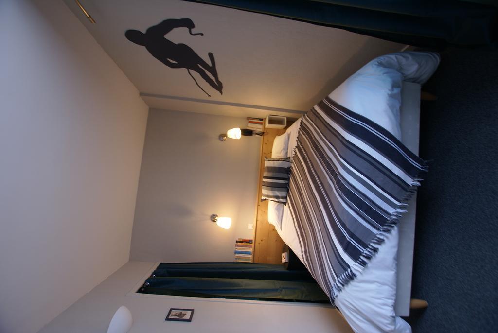 Hotel De La Placette Barcelonnette Habitación foto