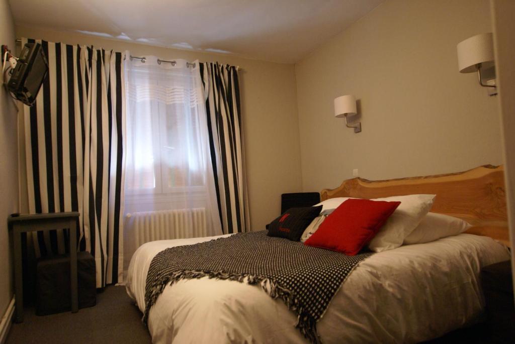Hotel De La Placette Barcelonnette Habitación foto